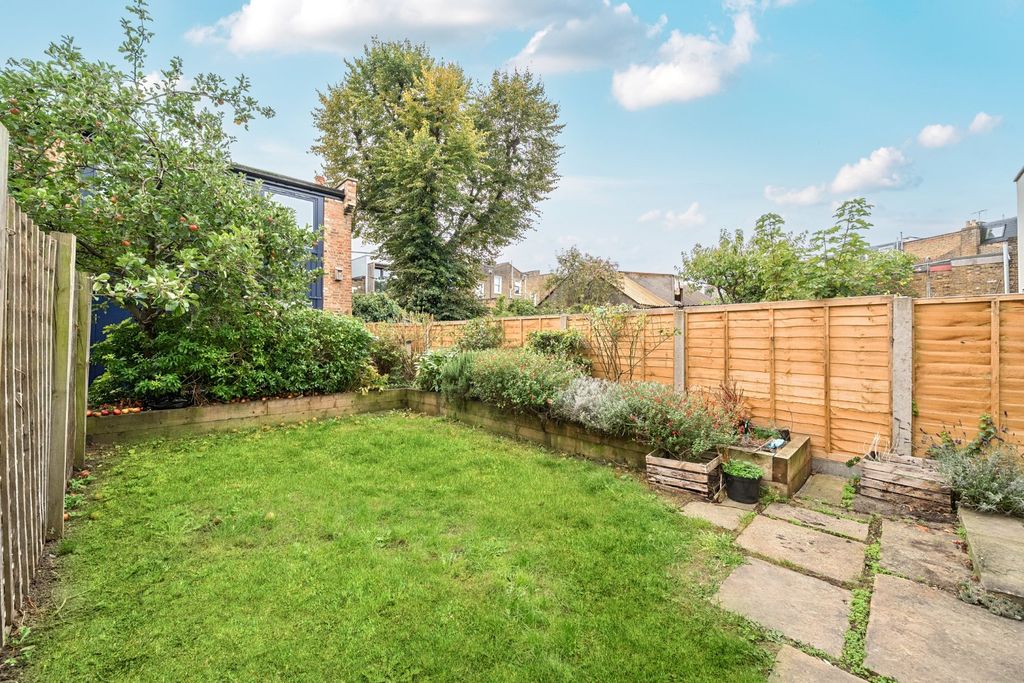 Property photo 2 of 18 Picture No. 66