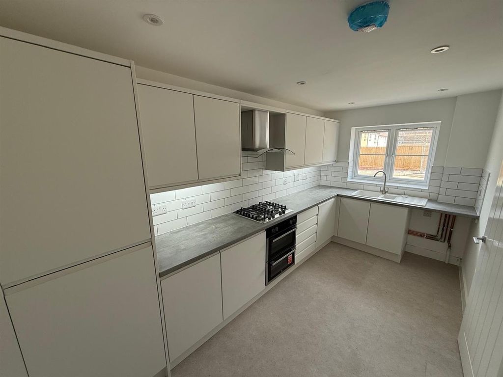 Property photo 2 of 12 Plot 403 Kitchen.Jpeg