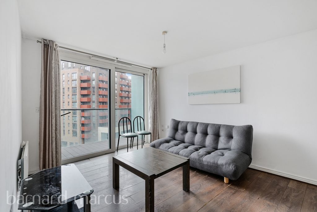 Property photo 3 of 8 Reception Room