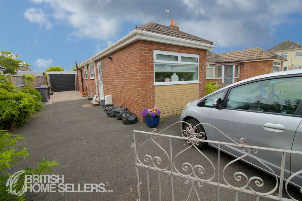 Property photo 2 of 16 Picture No. 23