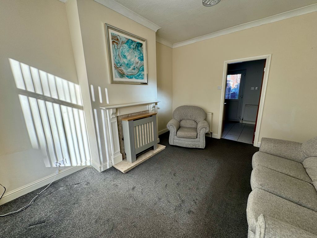 Property photo 2 of 6 Living Room