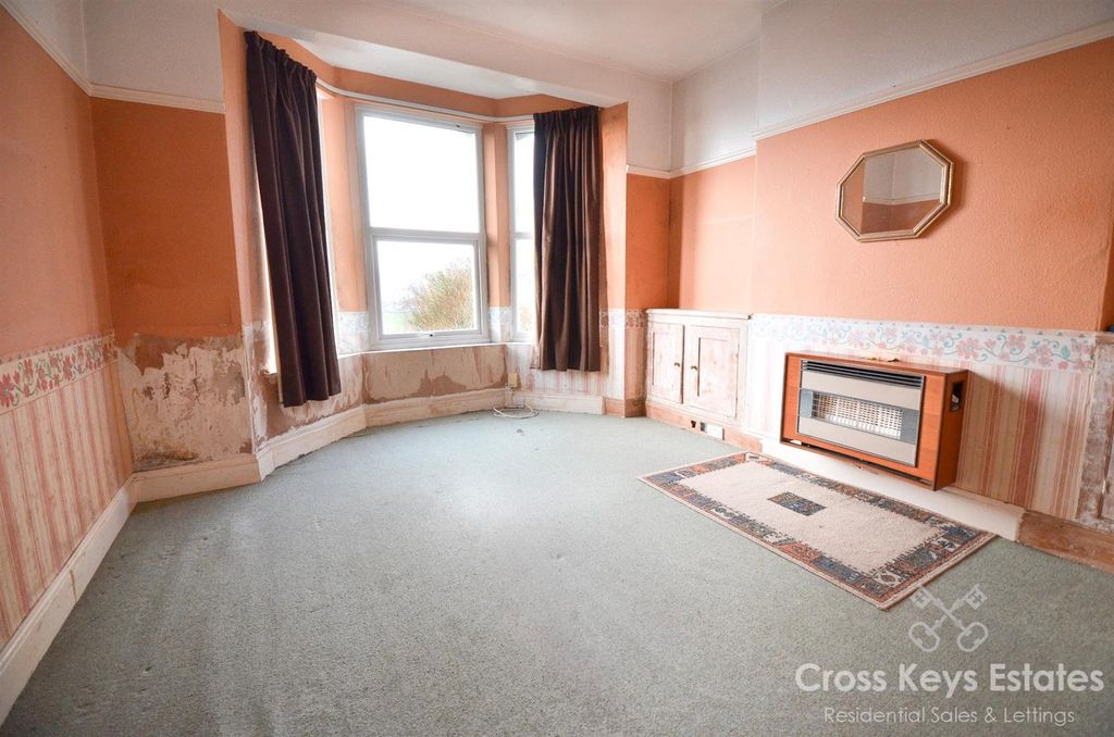 Property photo 2 of 13 Sitting Room