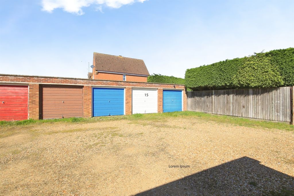 Property photo 2 of 11