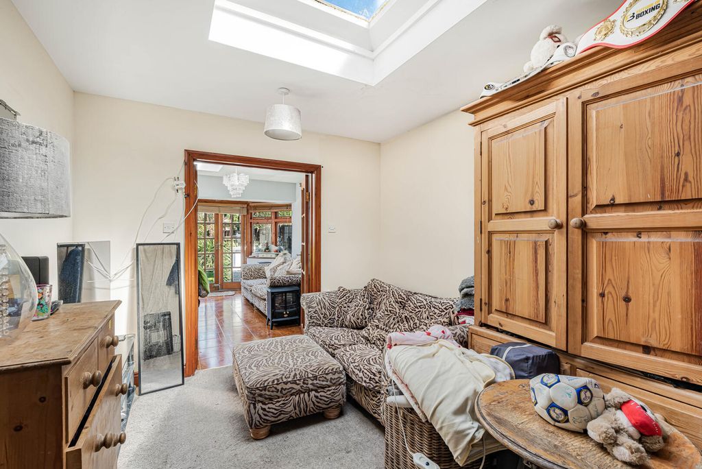 Additional image 13 of 4 bed detached house for salePark Avenue, Enfield EN1