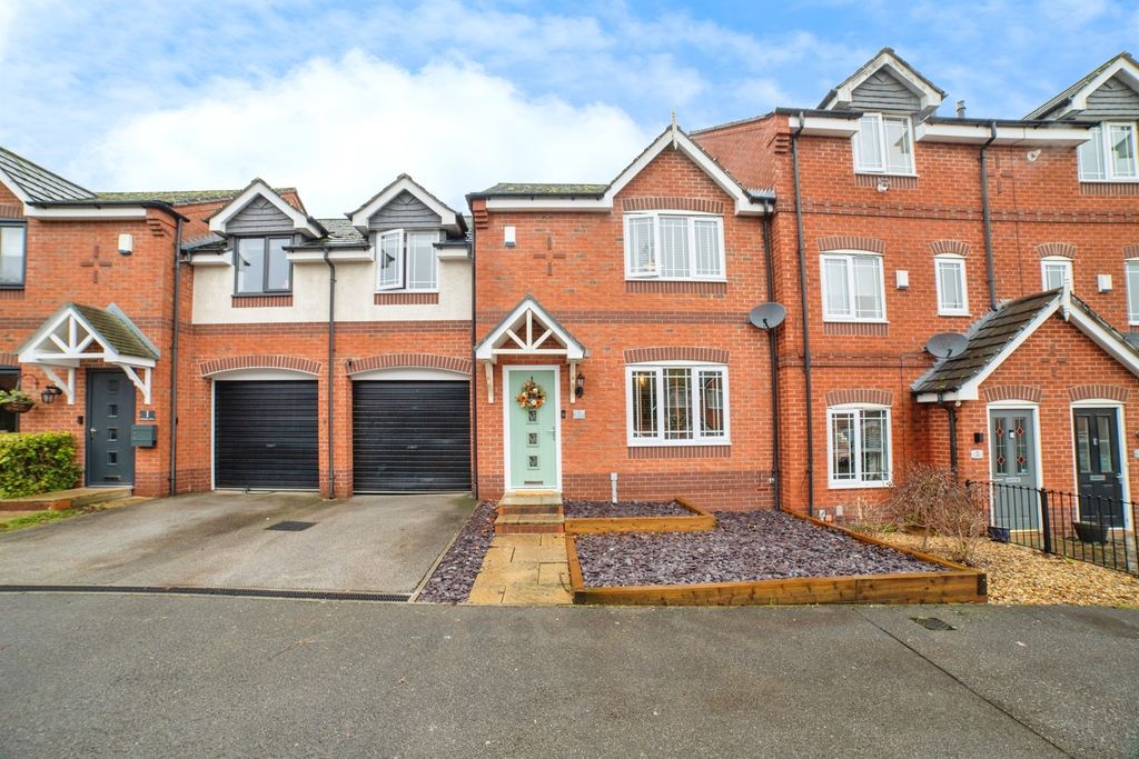 Property photo 2 of 20