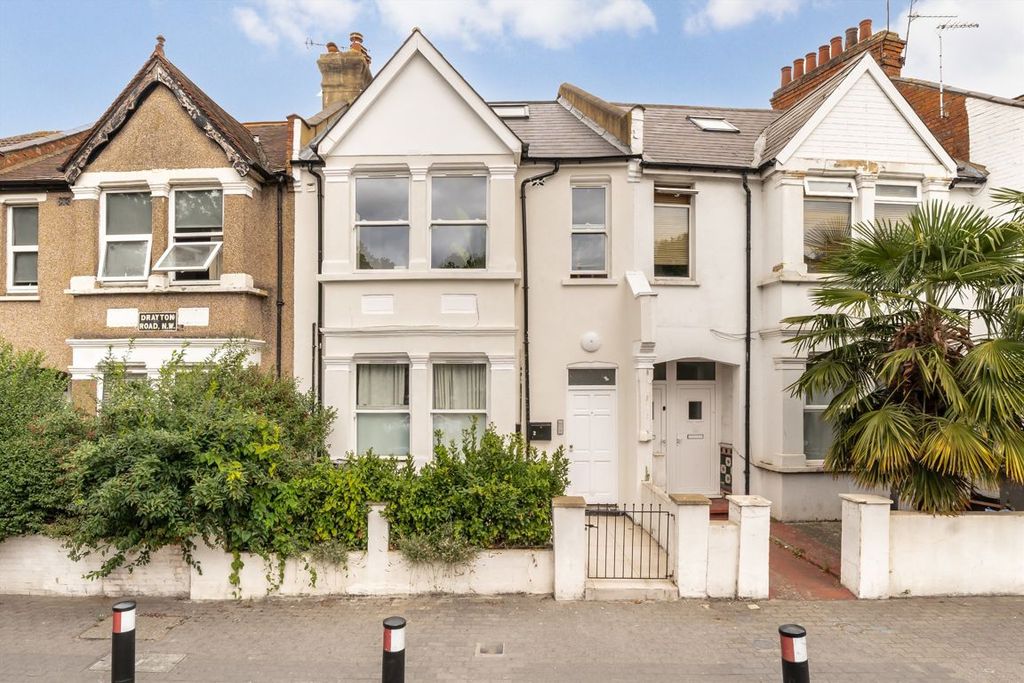 Property photo 1 of 6