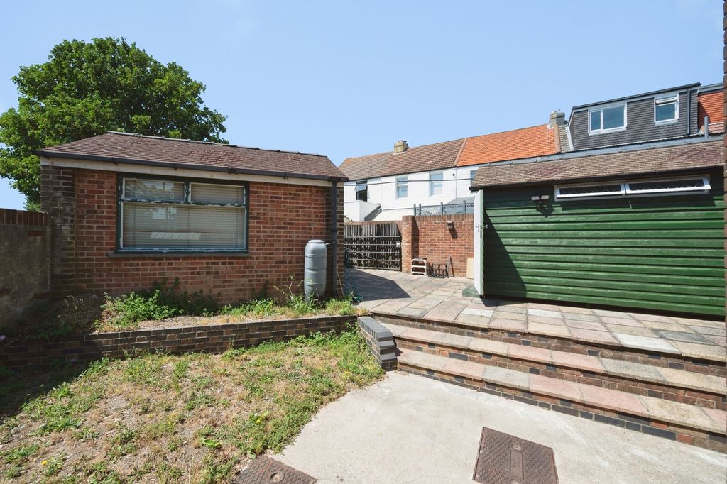 Property photo 3 of 21 Pbox-Img.Jpg
