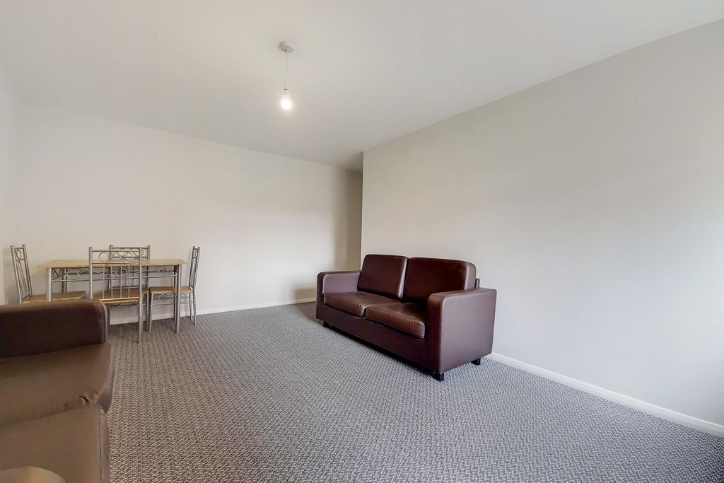 Property photo 3 of 10 3_Reception-0