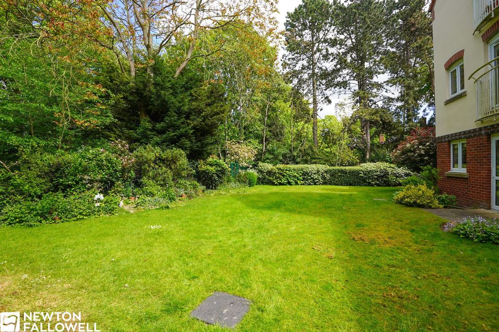 Property photo 2 of 10