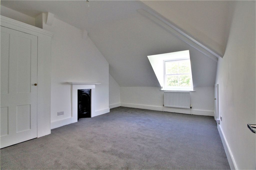 Property photo 2 of 10 Master Bed 2