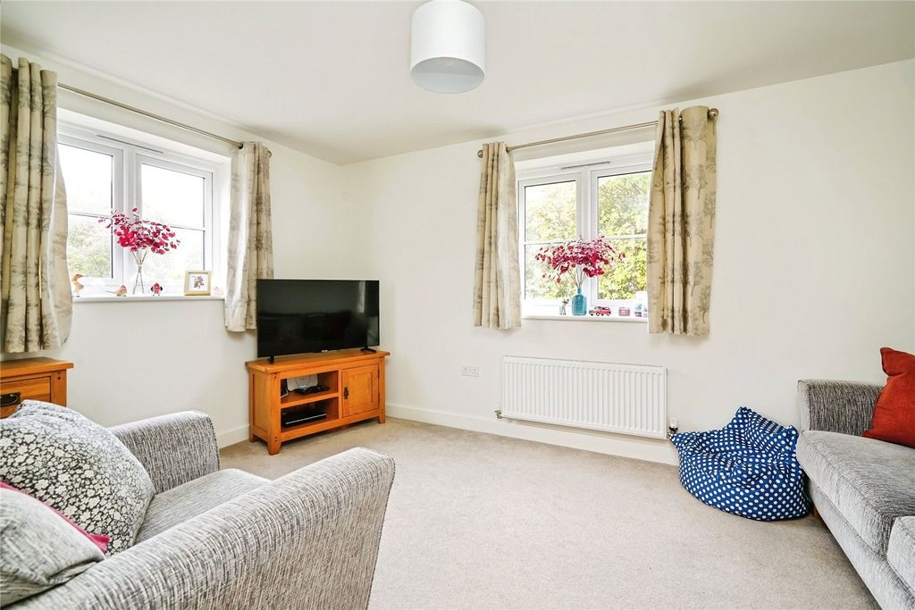 Property photo 3 of 8 Picture No. 05