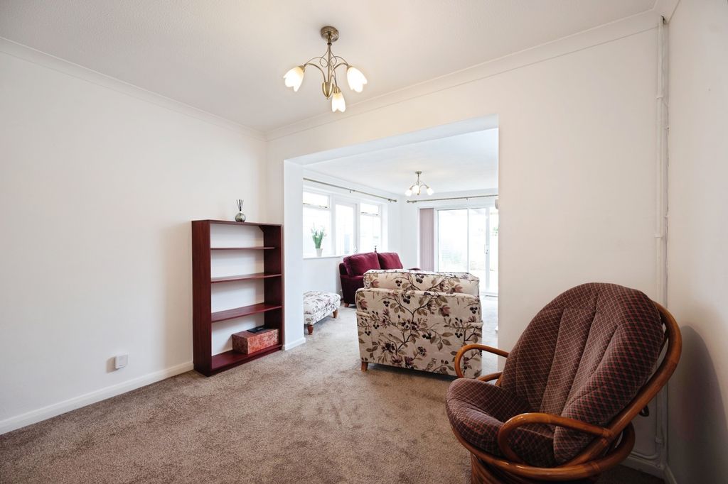 Property photo 2 of 12 Pbox-Img.Jpg
