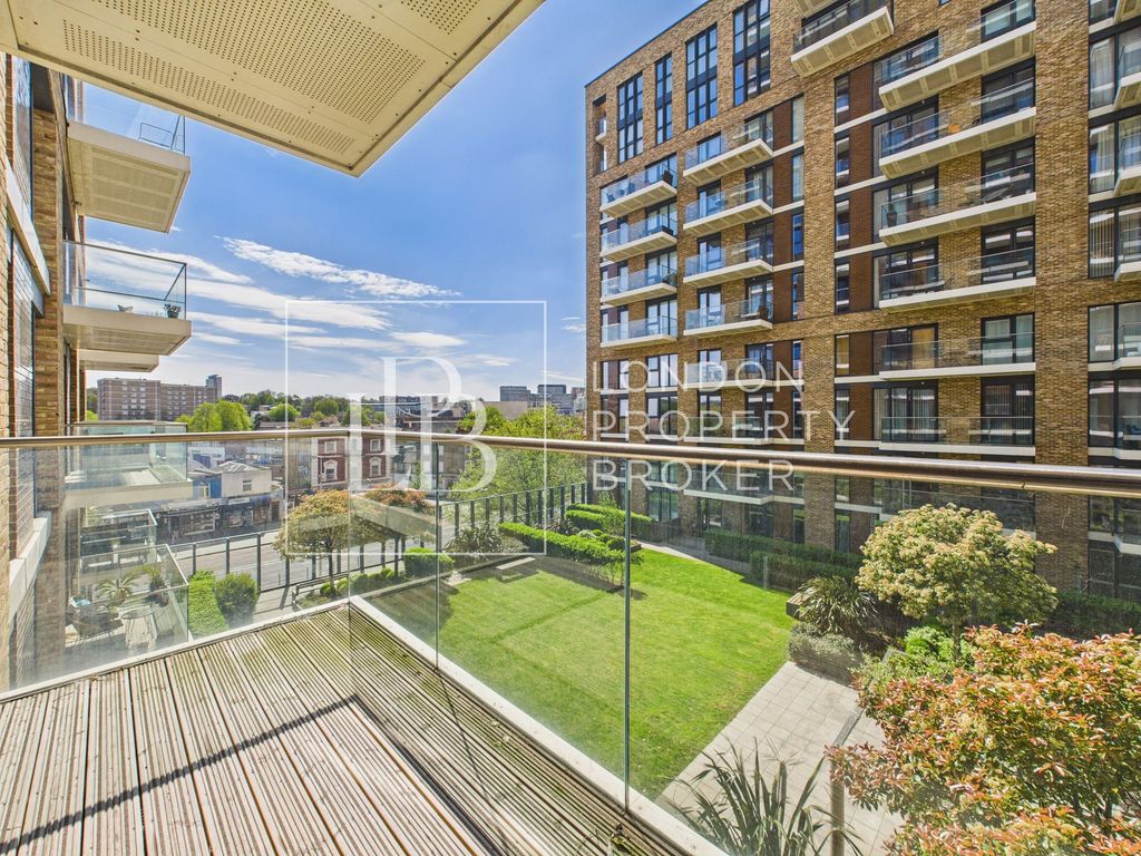 Property photo 2 of 10