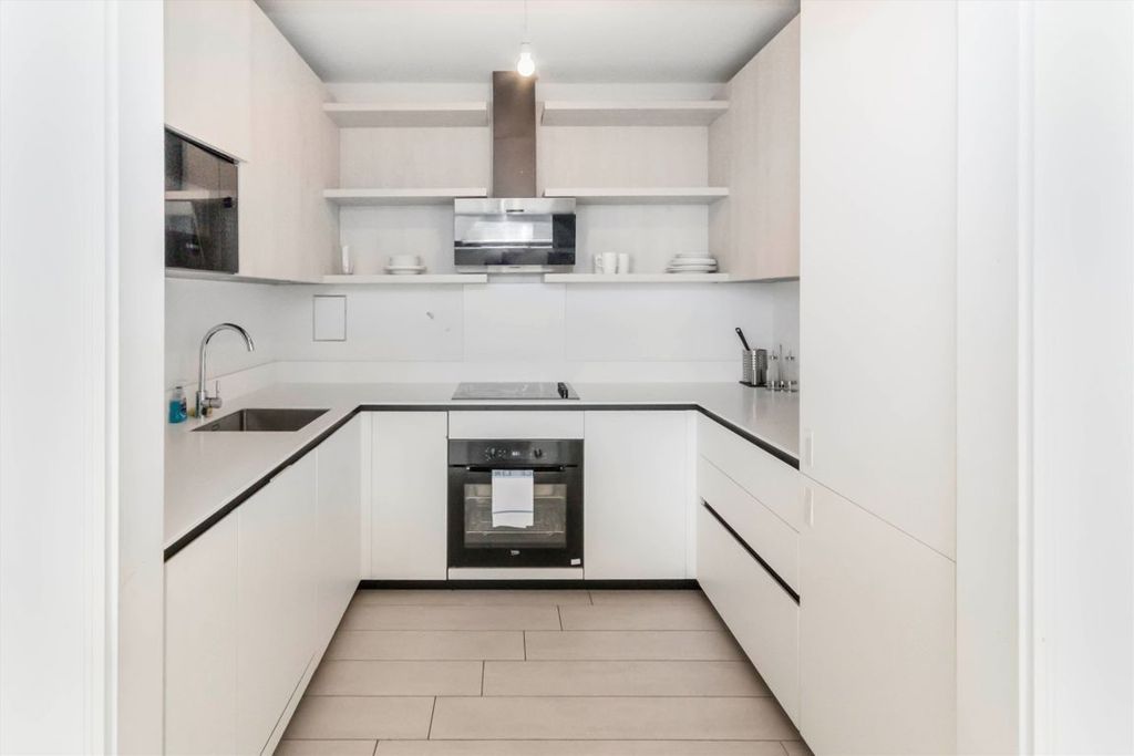 Property photo 3 of 5