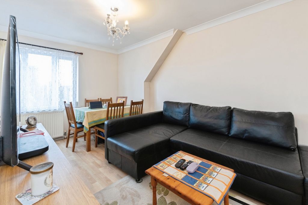 Property photo 3 of 15 Pbox-Img.Jpg
