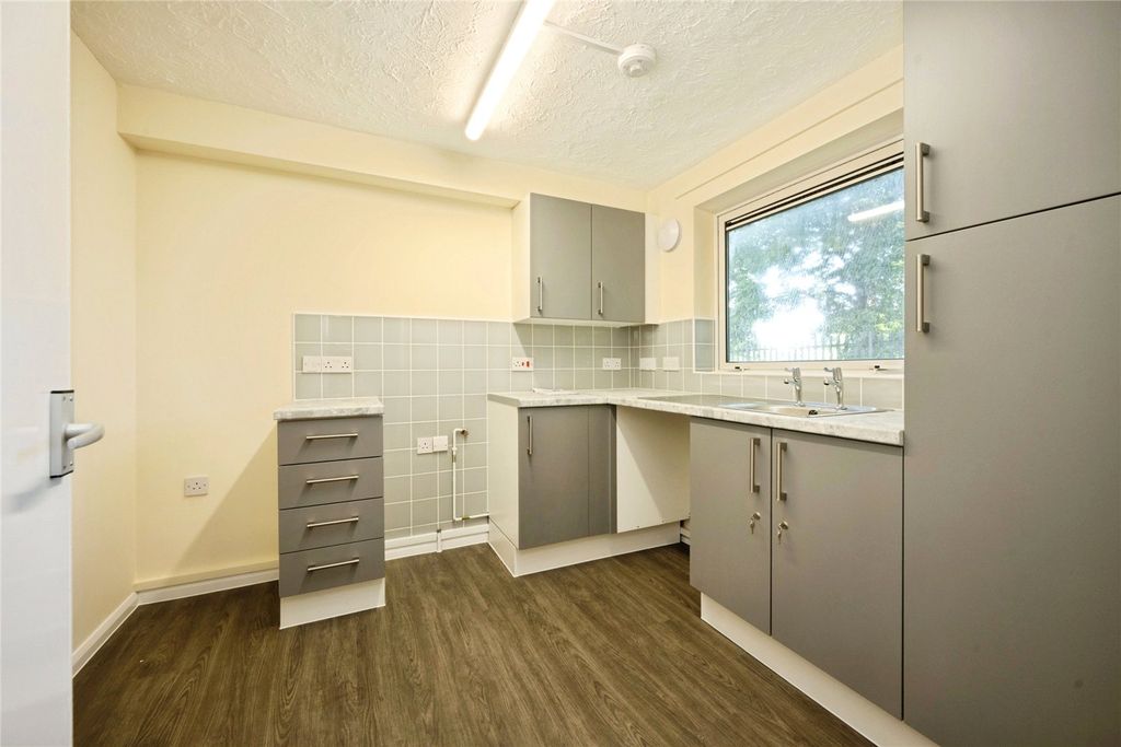 Property photo 3 of 13 Picture No. 44