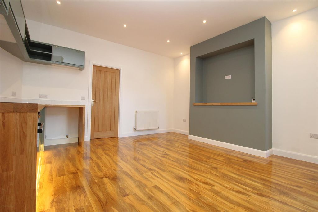 Property photo 3 of 11 Img_8079.Jpg