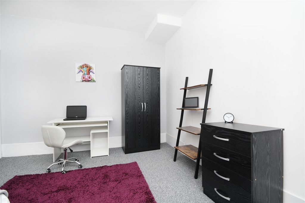 Property photo 3 of 11 29.Jpg