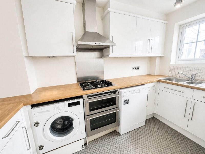 Property photo 2 of 13 Image12