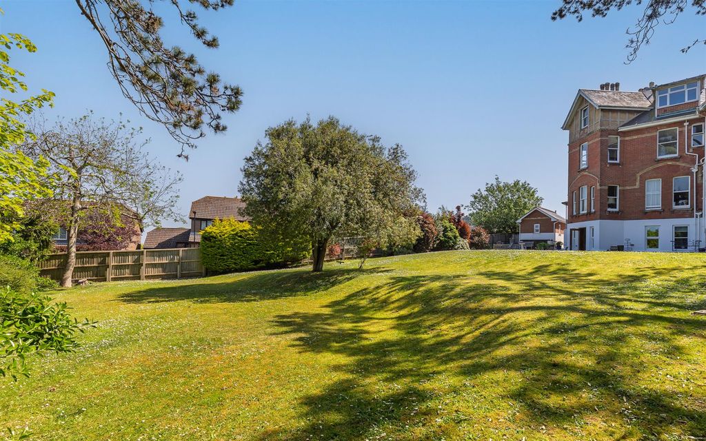 Property photo 2 of 13 Grounds