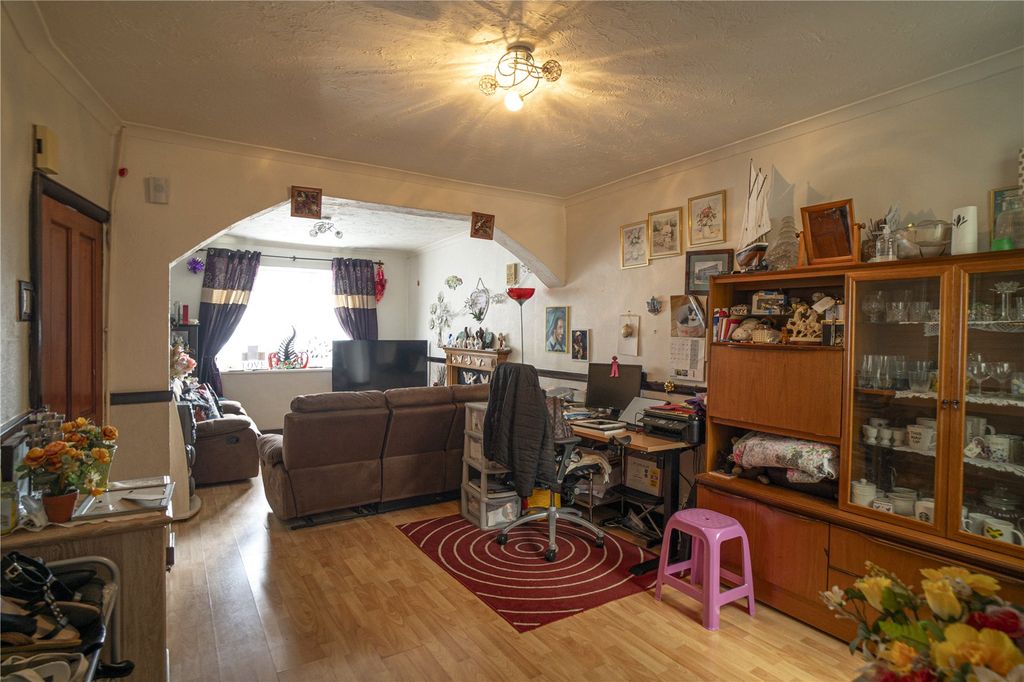 Property photo 2 of 7 Picture No. 08