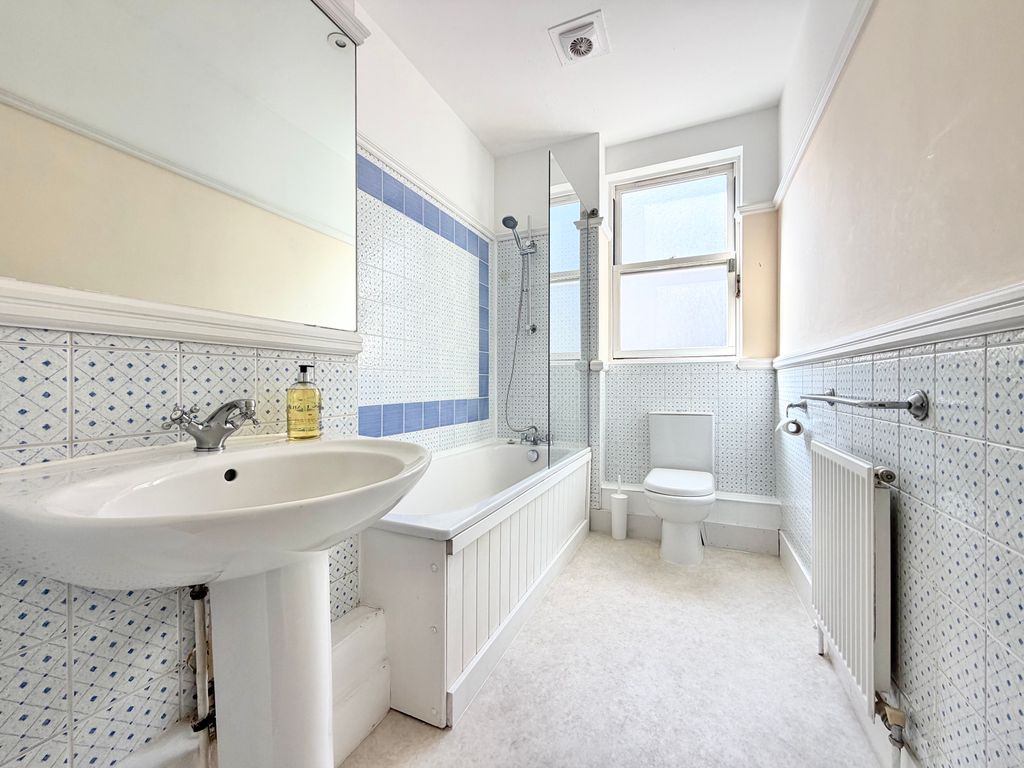 Property photo 3 of 5