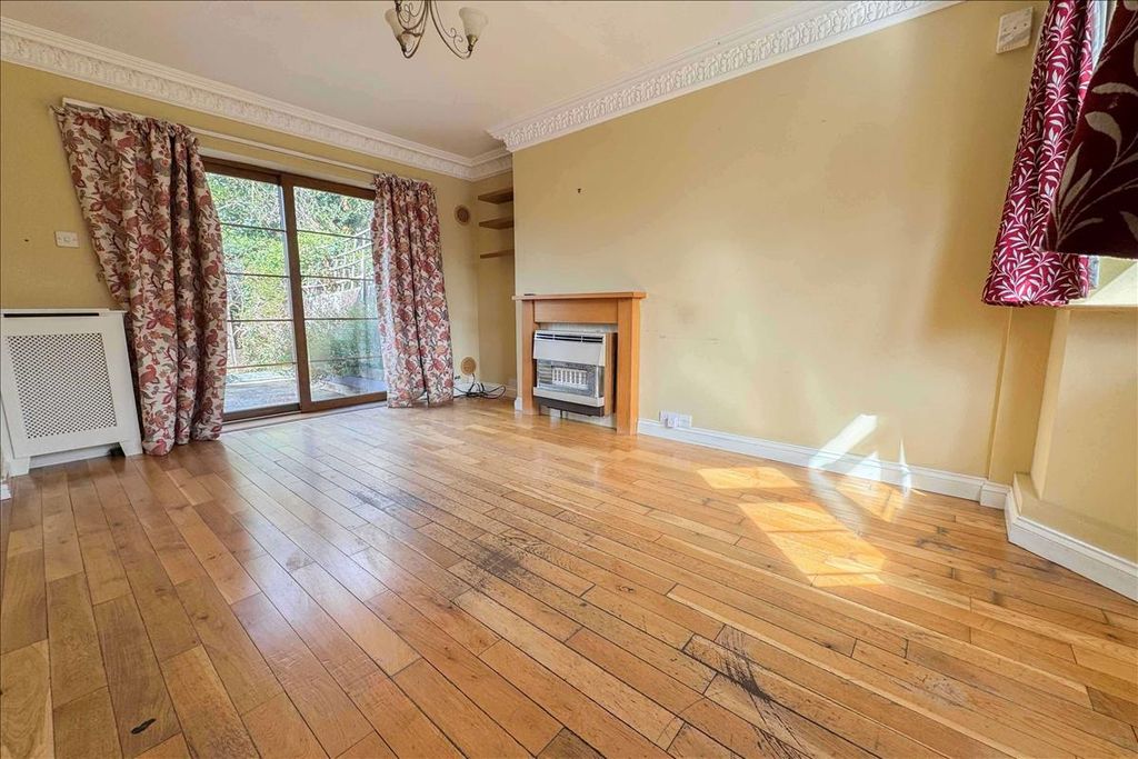 Property photo 3 of 13