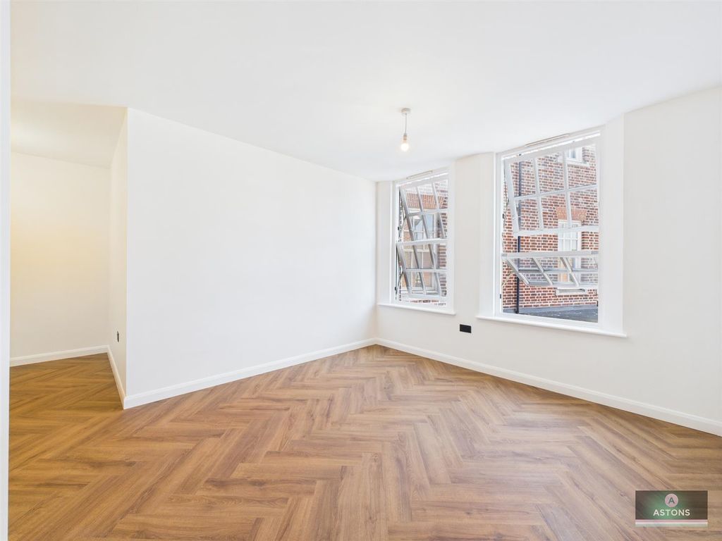 Property photo 2 of 6 Cam02202G0-Pr0637-Still024.Jpg