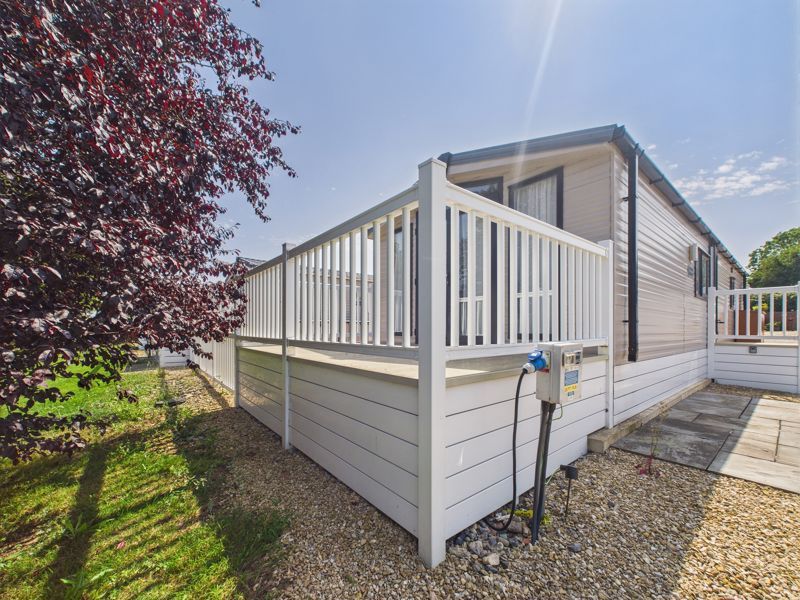 Property photo 1 of 13 Outside