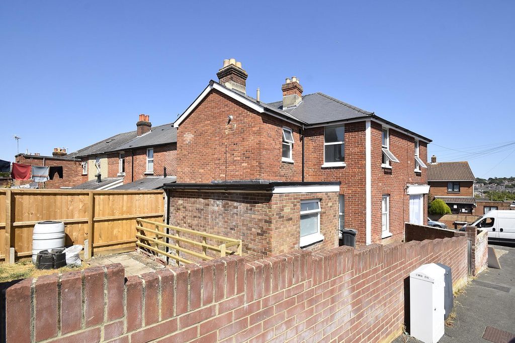 Property photo 1 of 11 Front (Exterior)