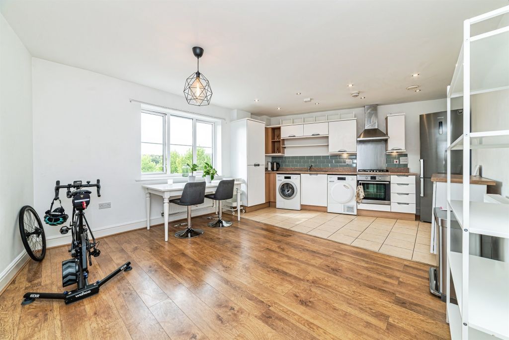 Property photo 2 of 13