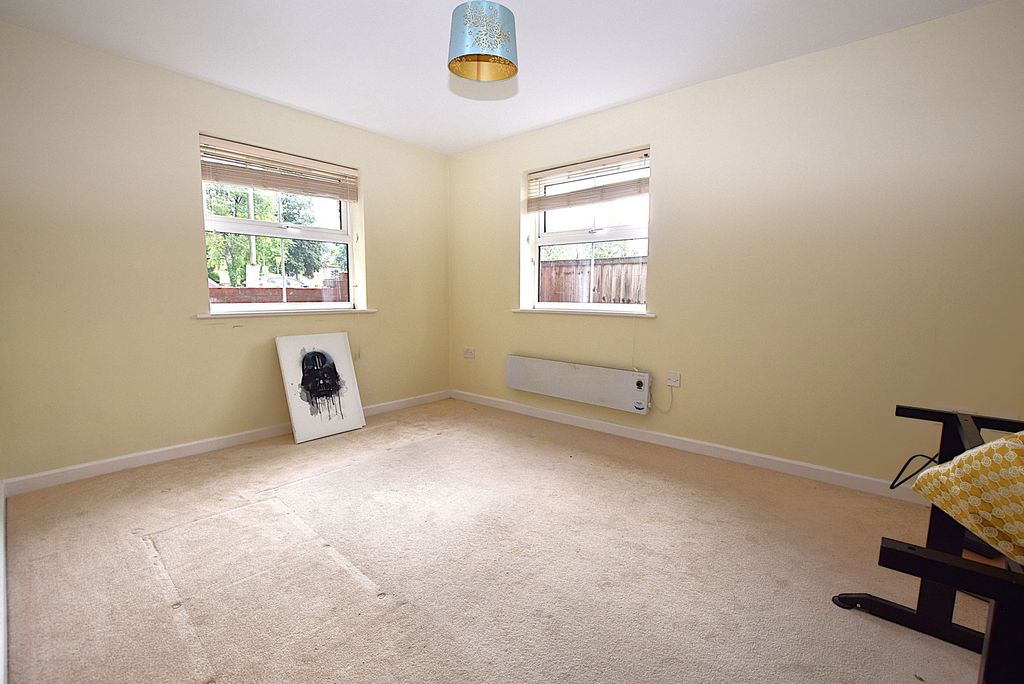 Property photo 3 of 8