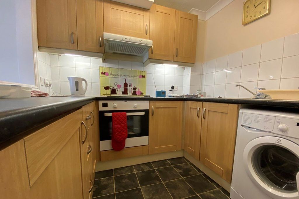 Property photo 2 of 7