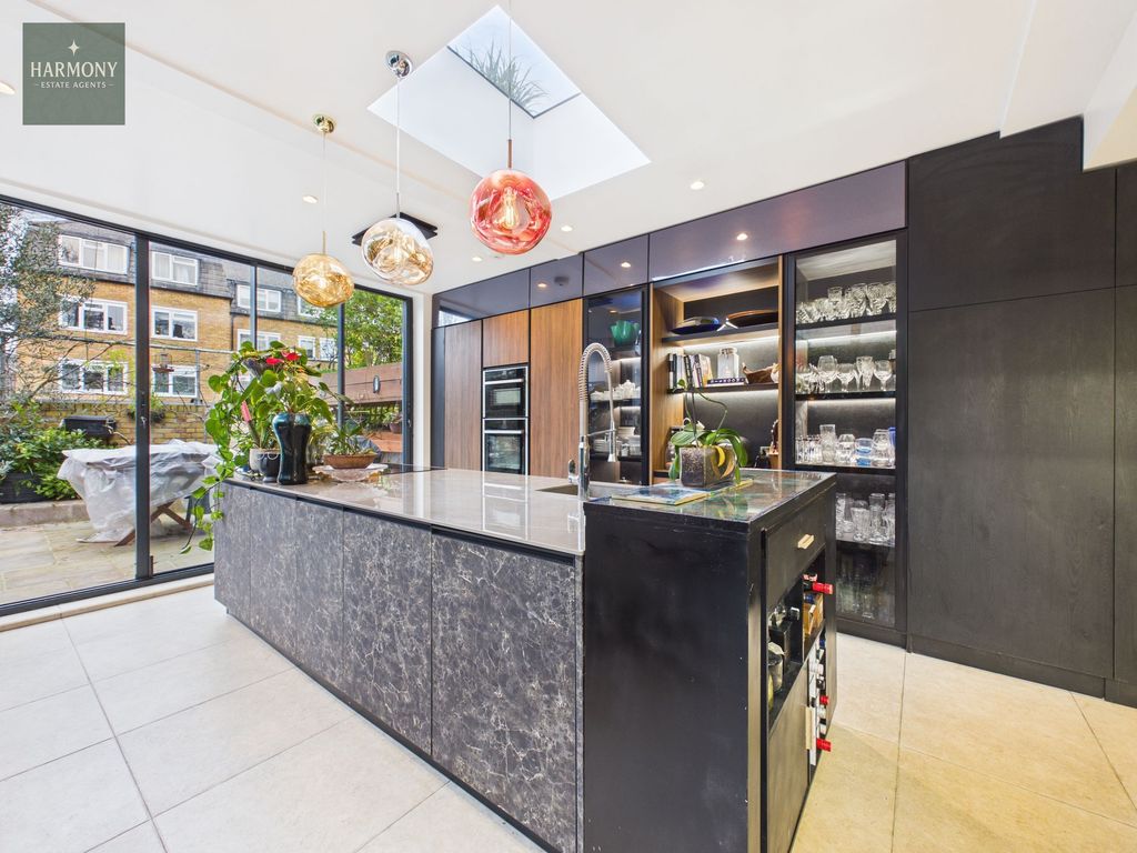 Property photo 1 of 80