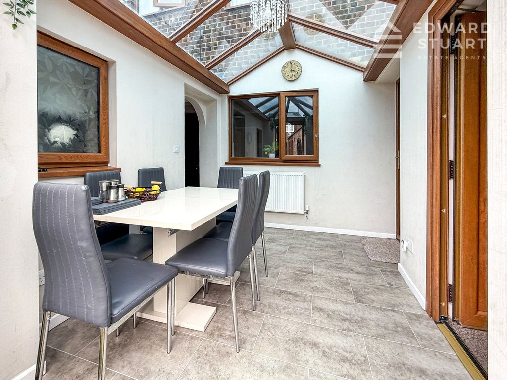 Property photo 3 of 17 Picture No. 02