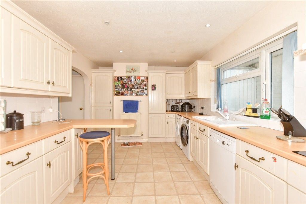 Property photo 3 of 13 Kitchen