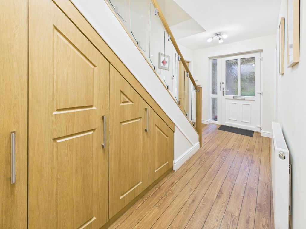 Property photo 2 of 35 Cam04789G0-Pr0024-Still002