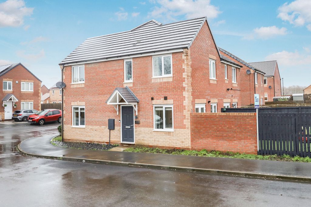 Property photo 1 of 17 8G9A12692