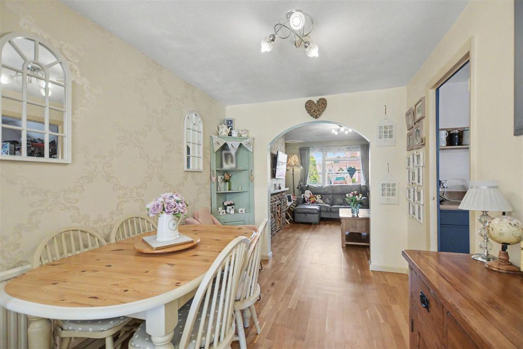 Property photo 3 of 31 Dining Room_1.Jpeg