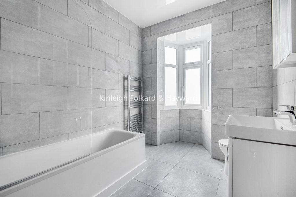 Property photo 2 of 6 3Ec14137-2c0d-4Bf2-9
