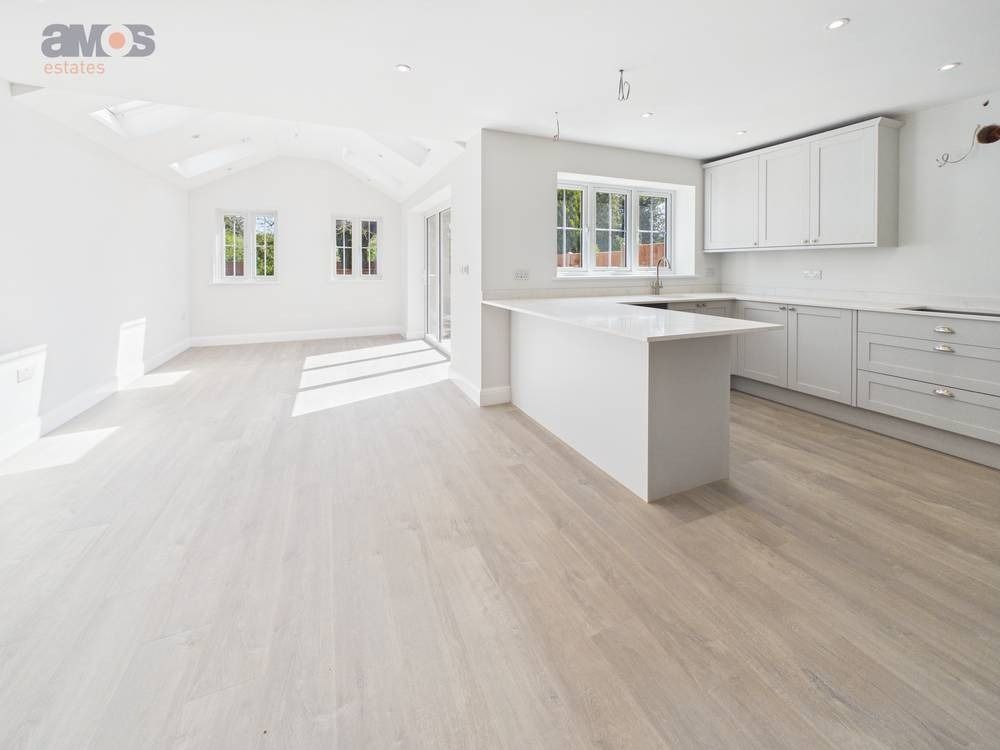 Property photo 2 of 25 5073602