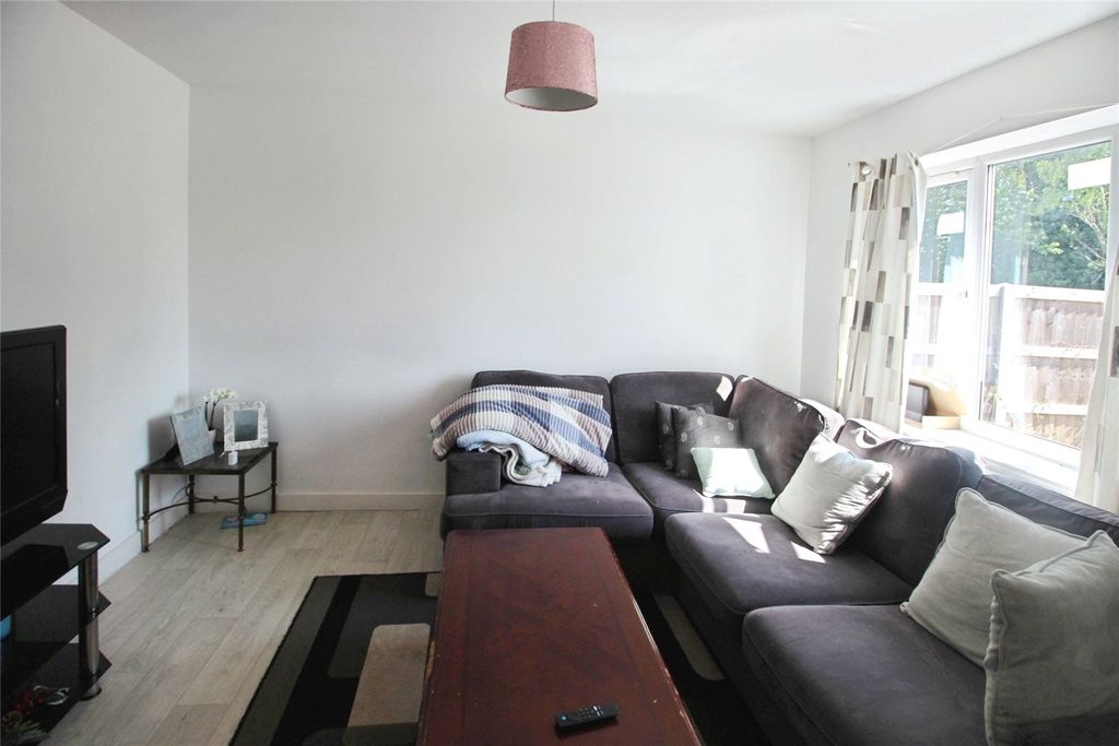 Property photo 2 of 12 Picture No. 06