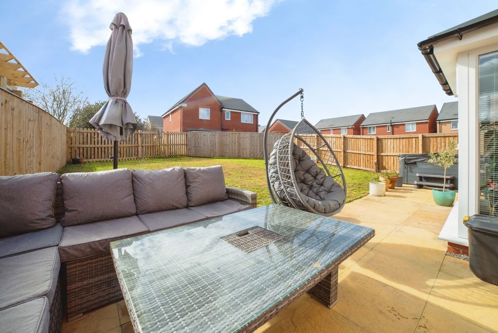 Property photo 2 of 16 Pbox-Img.Jpg