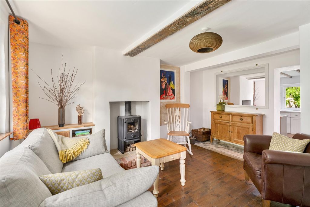 Property photo 2 of 14 162 Broughton Road, Banbury-4.Jpg