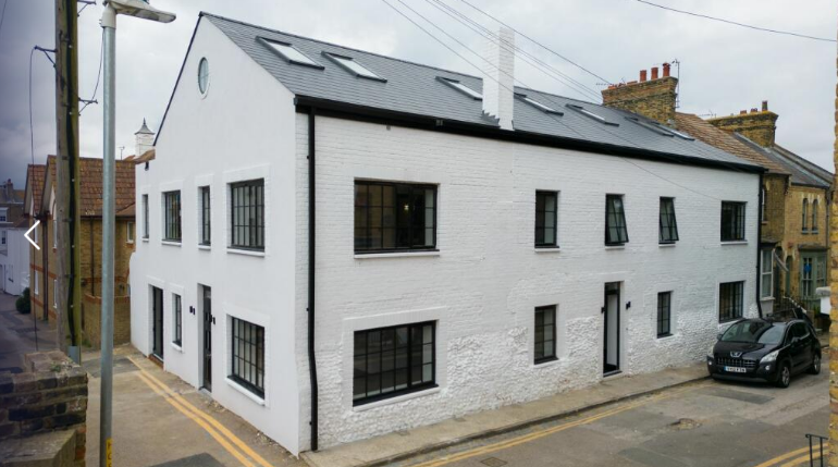 Property photo 2 of 8