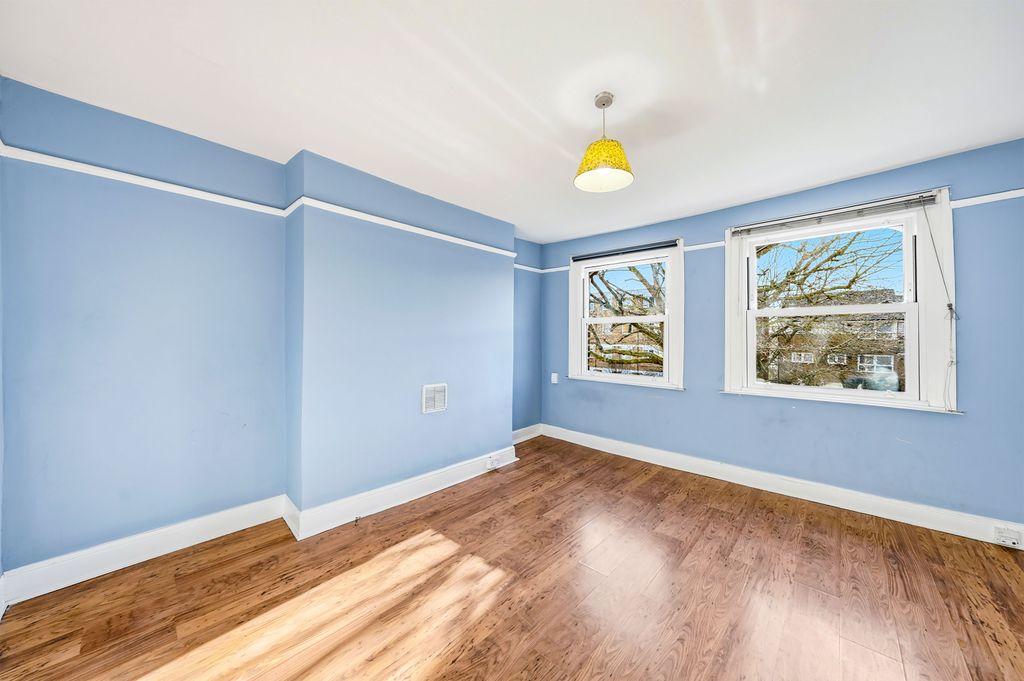 Property photo 2 of 20 Photos-3