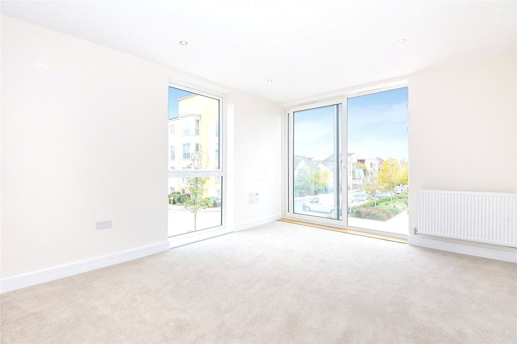 Property photo 2 of 6 Living Room