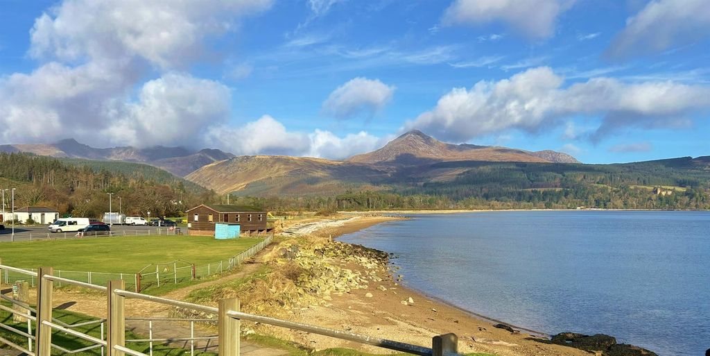 Property photo 3 of 29 The Iconic Goatfell View