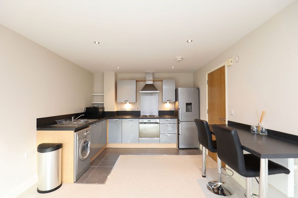 Property photo 2 of 6