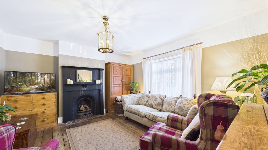 Property photo 3 of 20